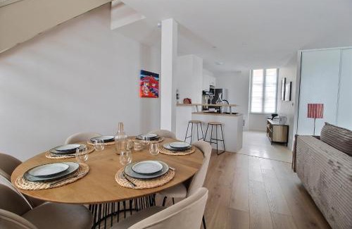 Bourges Apartment | La Suite Marcel Bascoulard - Charme et Histoire