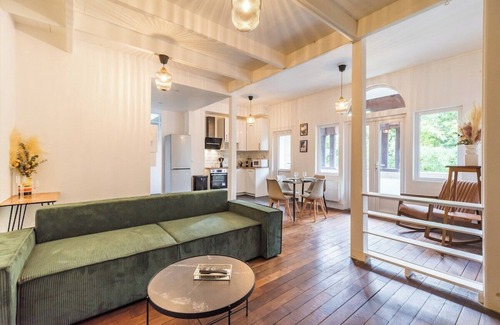 Guingamp Apartment | La Suite Serenite, proche gare de Guingamp
