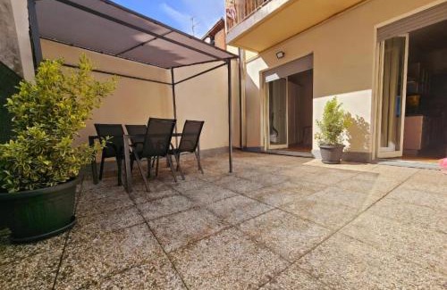 Dogliani Apartment | La Tana del Dolcetto, alloggio con terrazzo
