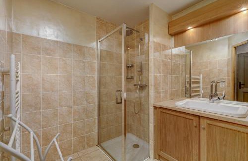 Praz-sur-Arly Apartment | La Tanière du Grizzly - Appt à Praz-sur-Arly