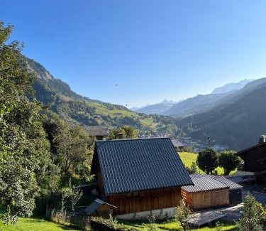 Saint-Nicolas-la-Chapelle Apartment | La Tanière de Sven - Vue Montagne