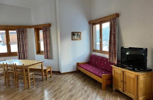La Perriere Apartment | La Tania La Saboia sleep 8 private Sauna lounge dining 2 bathrooms kitchen 2 balconies ski in out