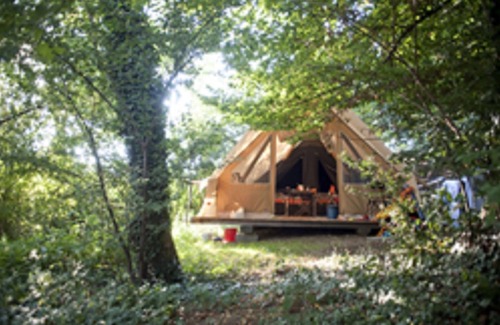 Dardilly RV Rental | La tente Toile & Bois Classic IV - Up to 4 people - 20 m² numero 8