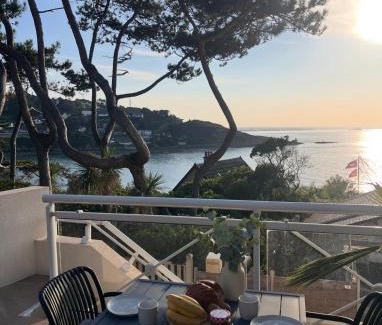 Fermanville House | La Terrasse de L Anse Maison avec Vue Mer et Spa Extérieur