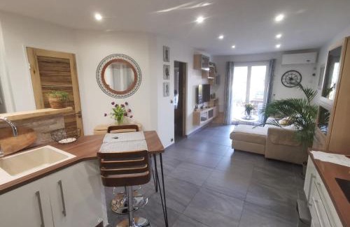 Sausset-les-Pins Apartment | La Terrasse Ensoleillée de Sausset - Côte Bleue
