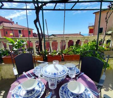 Tellaro Apartment | -La Terrazza nel Vigneto- [Golfo dei Poeti]