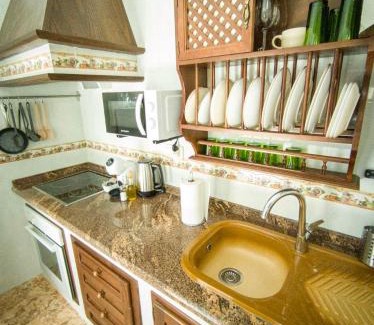 El Chorro Apartment | La Tienda de Miguel