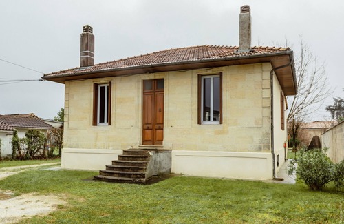 Villenave-d'Ornon House | LA TILLEULERAIE/Villa 8 pers/Parking/Garden