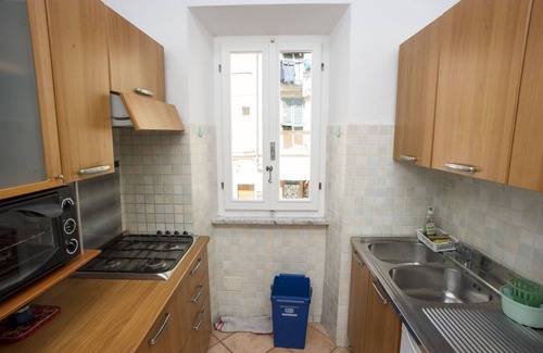 Portoferraio Old Town Apartment | La Tonnina overlooking the sea of Darsena