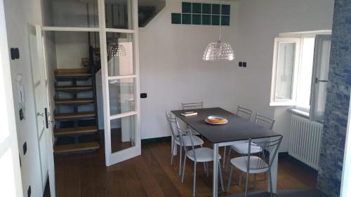 Beverino Apartment | La Torretta