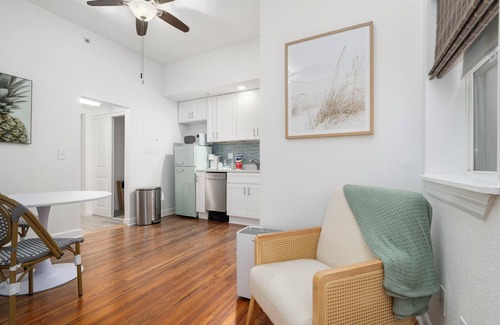 Pass-a-Grille Historic District Apartment | La Tortuga Historic Pass A Grille St Pete Beach 79