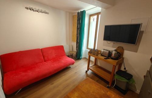 Saint-Thibery Apartment | La Treille