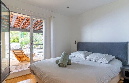 La Turbie House | La Turbie - Splendide maison vue mer avec piscine