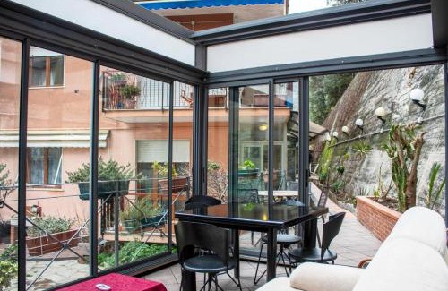 Varazze Apartment | La Veranda