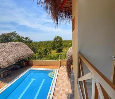 Carmen de Apicala Villa | LA VICTORIA Casa tropical con piscina privada