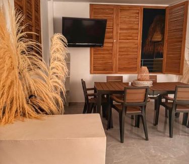 Carmen de Apicala Villa | LA VICTORIA Casa tropical con piscina privada