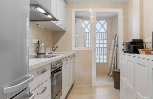 Benahavis Apartment | La Vida Dorada | Apartment with garden