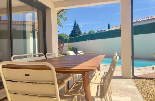 L'Isle-sur-la-Sorgue House | La villa des Gypières