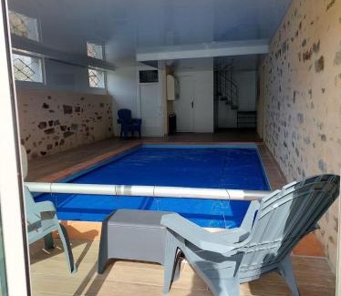 Fouesnant Villa | La Villa du Cap - indoor pool - billiards table