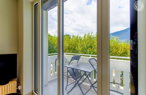 Aix-les-Bains Apartment | LA VILLA DU PETIT PORT - LE BALCON DU LAC