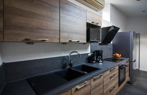Saint-Paul-Trois-Chateaux Apartment | La Villa Tria Castella