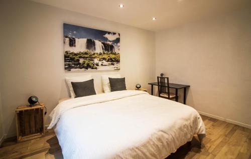 Saint-Paul-Trois-Chateaux Apartment | La Villa Tria Castella