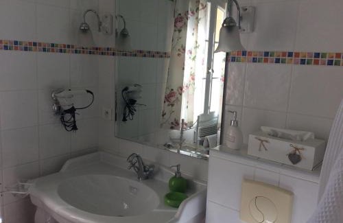 Ventabren Bed & Breakfast | La Villa Rosalie