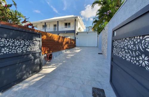 Centre-Ville Villa | LA VILLA ROSAYA - Piscine & Jacuzzi