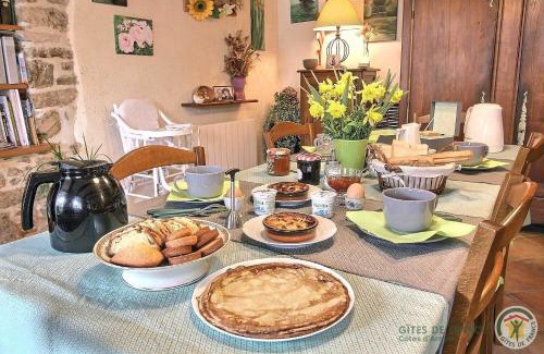 Ploubalay Bed & Breakfast | La ville es colins