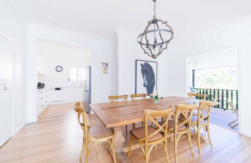 Katoomba House | La Villette sleeps 9/fireplace/BBQ/Pet Friendly