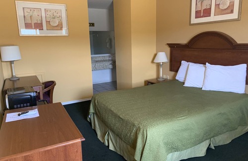 Clovis Hotel | La Vista Inn