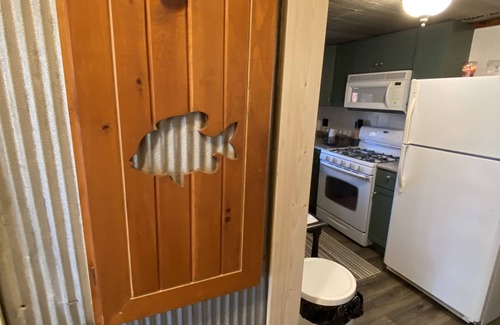 Phelps Cabin | La Vita e Bella -Life is Good- at this pet friendly Northwoods escape