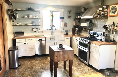 Vineyard Haven House | Labor Day September escape with Car Ferry tickets Aug 30th to Sept 6th!
