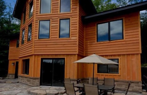 Les Collines-de-l'Outaouais Regional County Municipality Cottage | Labrador Lodge - Luxury Timber Frame Cottage