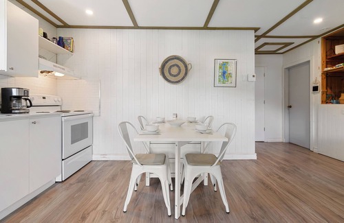Northfield Cottage | Lac Heney 3BR w/Boat Launch Fishing-Friendly Cozy & Updated