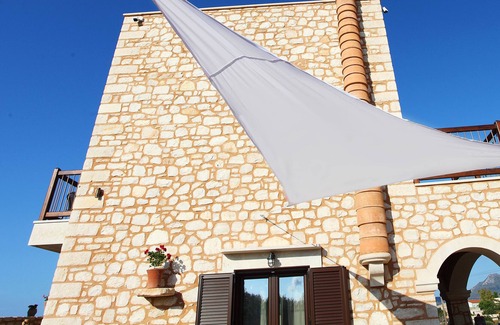 Roumeli Villa | LaCasa 1 Deluxe Villa with Private Pool and Jacuzzi