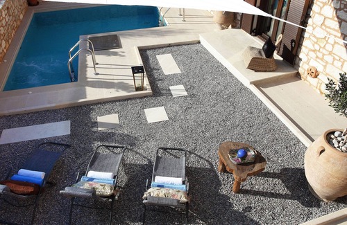 Roumeli Villa | LaCasa 1 Deluxe Villa with Private Pool and Jacuzzi