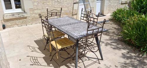 La Celle-Saint-Avant Bed & Breakfast | lacelledor