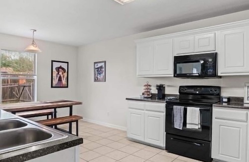 San Antonio House | Lackland AFB Military and Pet friendly!