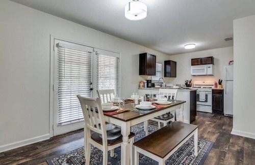 West San Antonio House | ❤️Lackland AFB☀️Touch-Free💥Parking⚡️Streaming TV