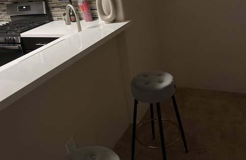 Ladera Heights Apartment | LADERA HEIGHTS APARTMENT