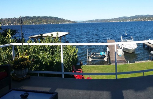 Bryn Mawr-Skyway House | Lady Blue on Lake Washington, paradise awaits you!