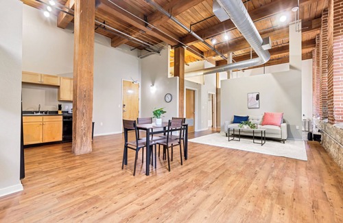 Lafayette Square Apartment | Lafayette 305 I Spacious 1Bd I Free Parking