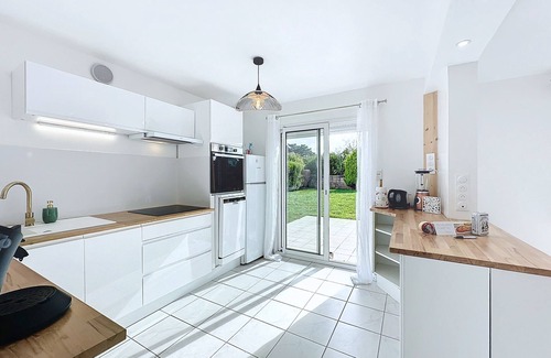 Plozevet Ski Chalet | *Lagadenn* jolie maison T4, terrasse, jardin clos