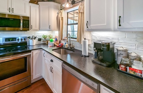 Boswell House | Lagniappe Cabin ~ romantic getaway