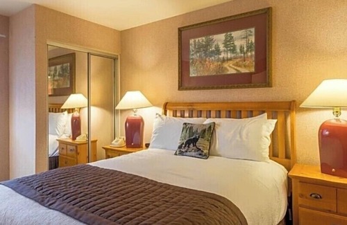 Big Bear Lake Hotel | Lagonita Lodge - Heated Indoor Pool & Spa - Game Room - On The Lake 1
