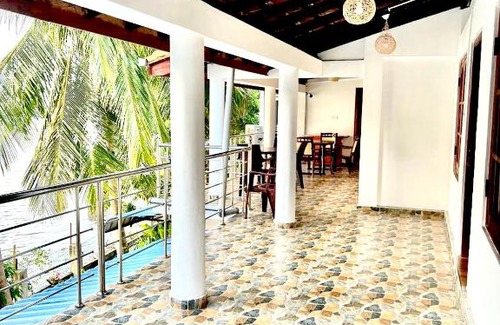 Manmunai North Hotel | Lagoon Breeze Resort