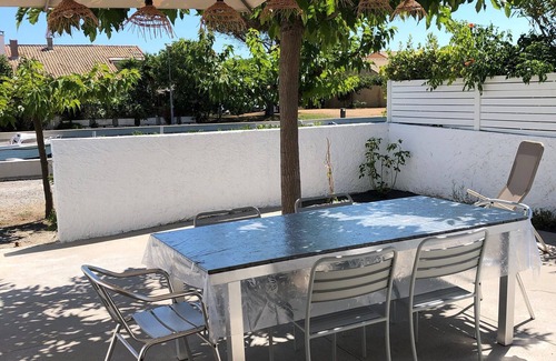 Palavas-les-Flots House | "Lagoon Cottage" on the canal