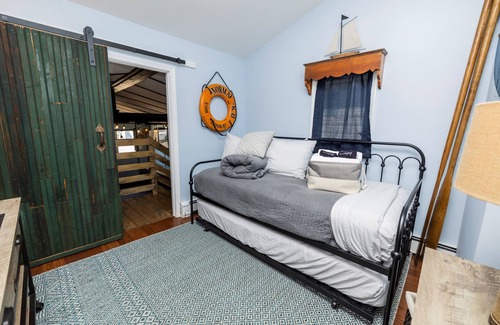 Tuckerton Beach House | Lagoon Life Hideaway – Waterfront 3 BDR, Pet Friendly w/Game Room!