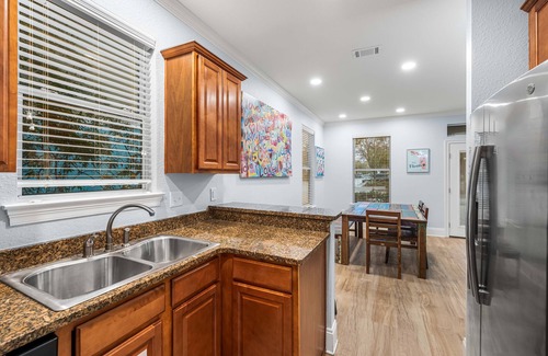 Villages of Crystal Beach House | ⛱️Lagoon Pool-Hot Tub-Free Seasonal Shuttle-4BR Sea Sprite